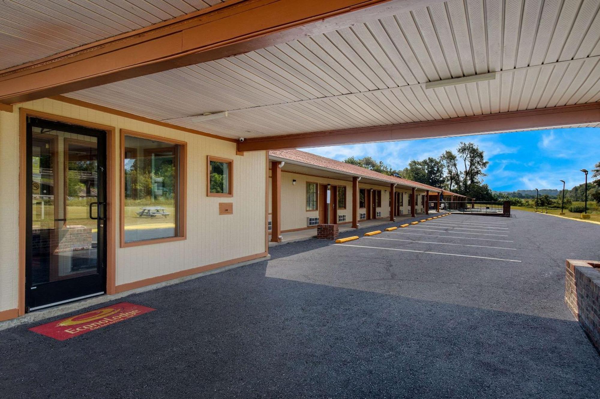 Econo Hospedaje Cornersville Exterior foto